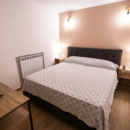 Flat In Center 2 شقة *